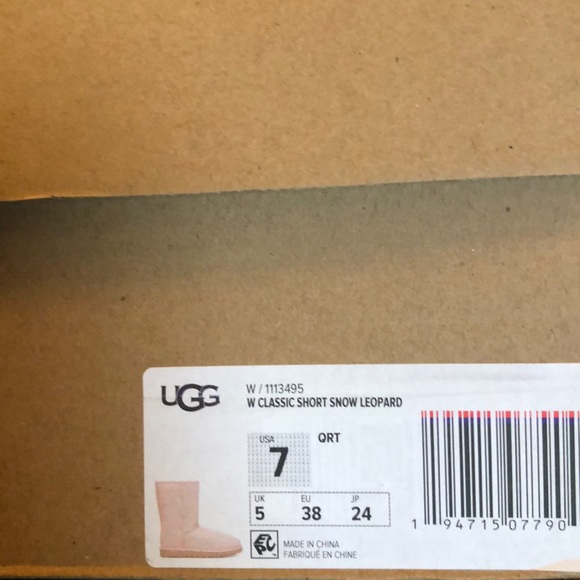 🌿UGG🌿CLASSIC SNOW LEOPARD BOOTS - Picture 15 of 15